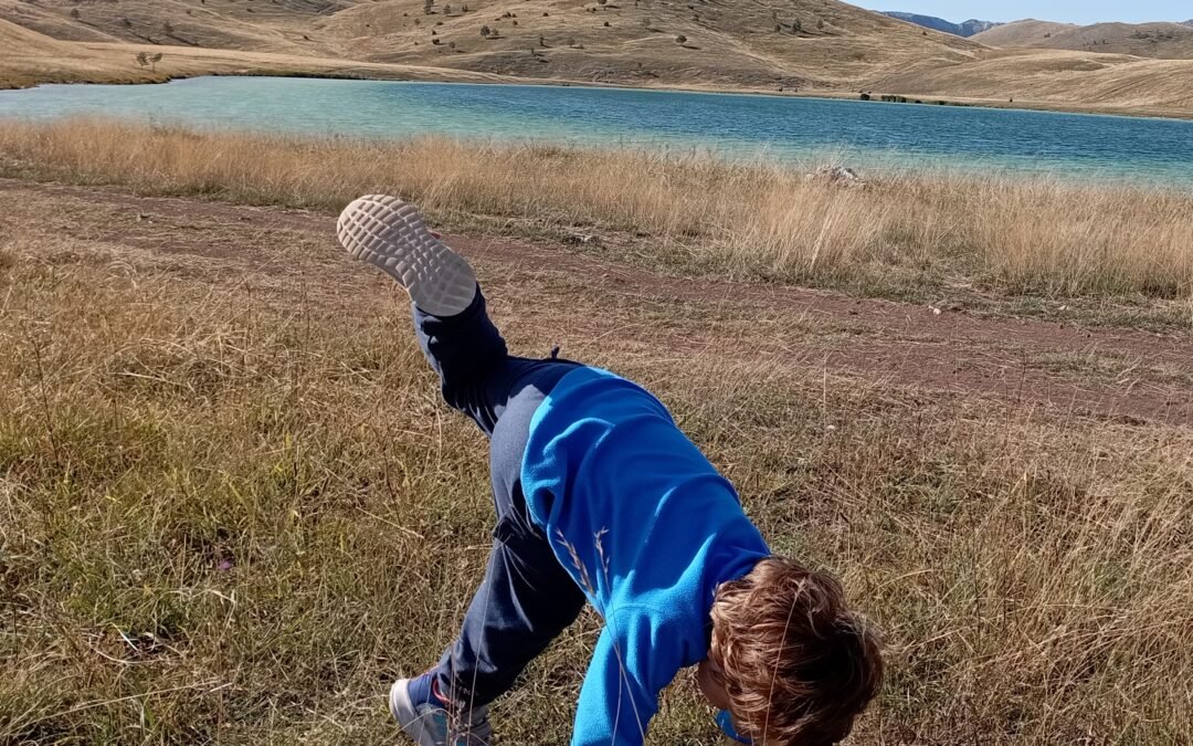 Zašto je boravak u prirodi važan za decu i roditelje